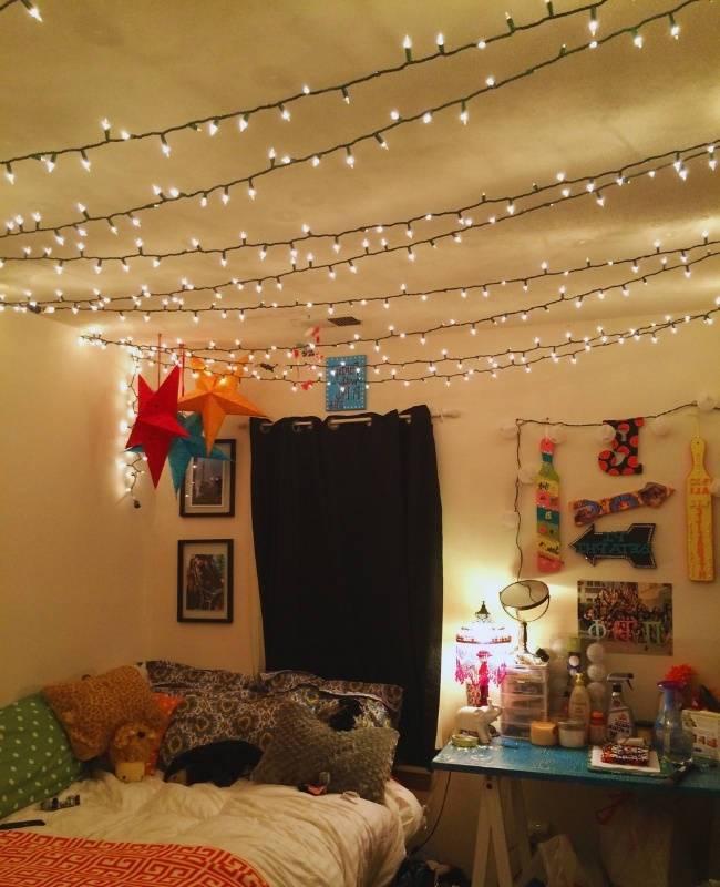 how to hang fairy lights on ceiling zigzag pattern